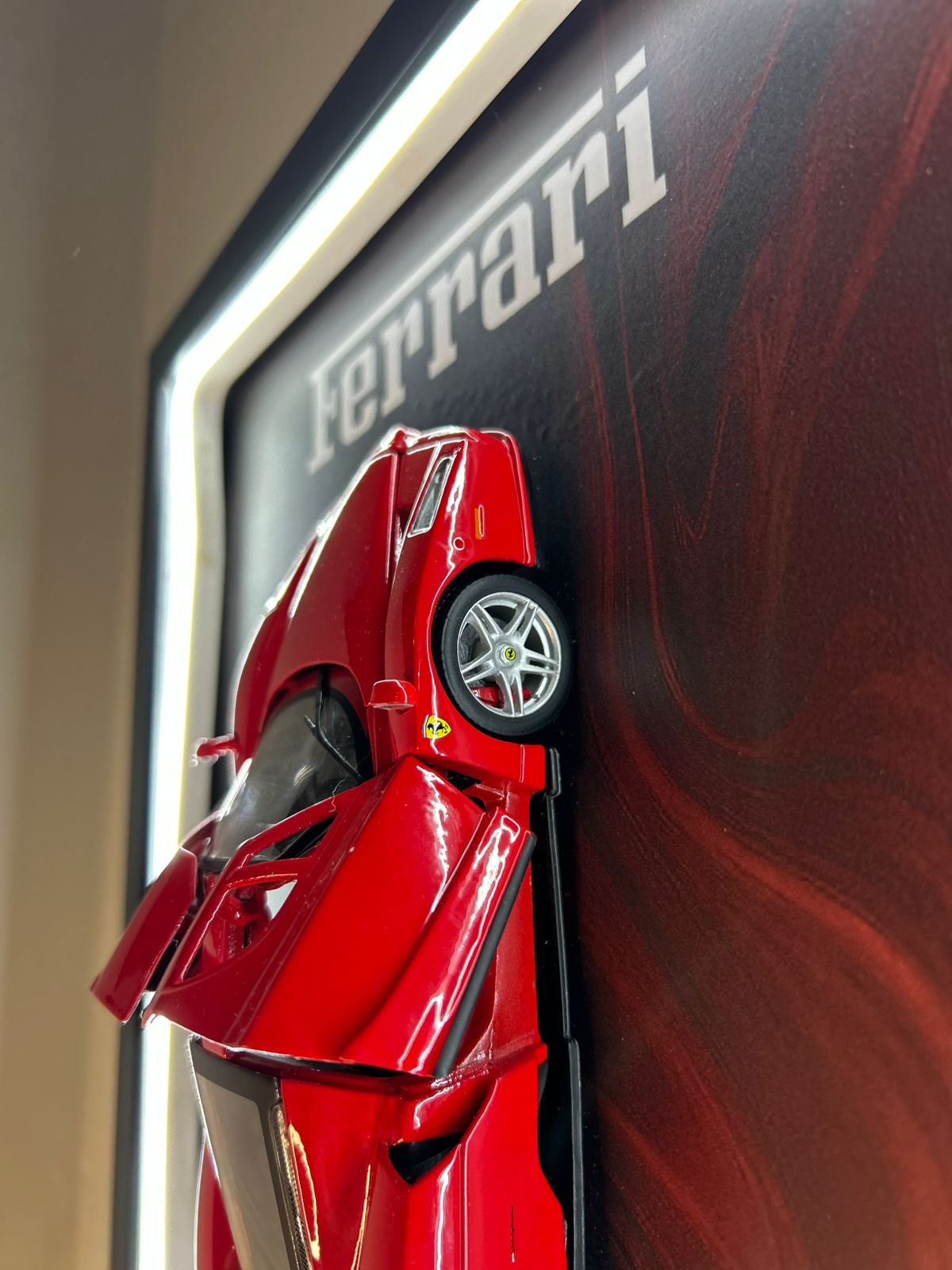 Officially Licensed Ferrari Enzo 1:24 Scale – A Masterpiece in Every Detail