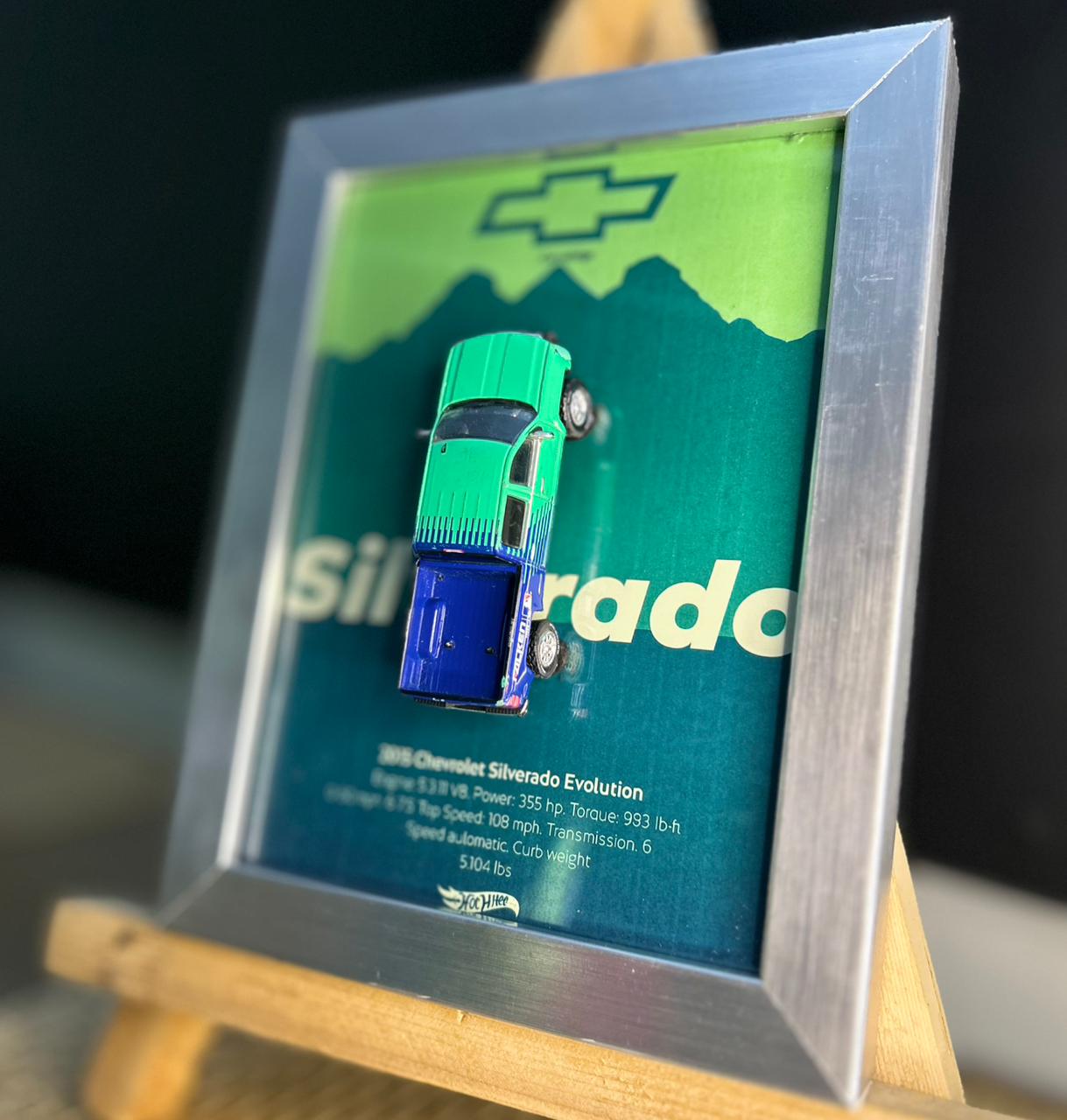 2015 Chevrolet Silverado Evolution – 1:64 Hot Wheels in Premium Frame