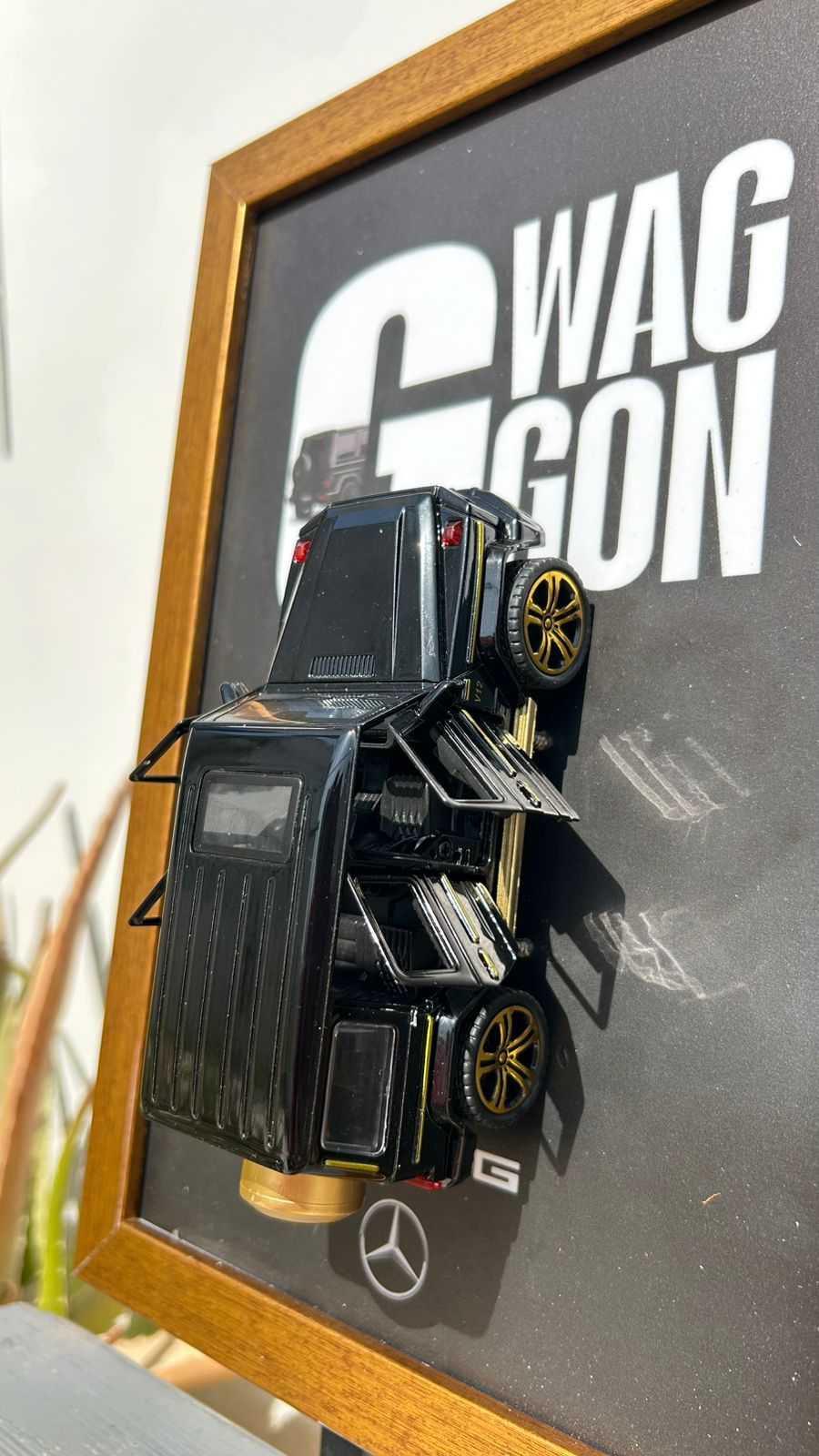 Mercedes G-Wagon G63 – 1:32 Scale Premium Diecast Model in a Luxury Frame