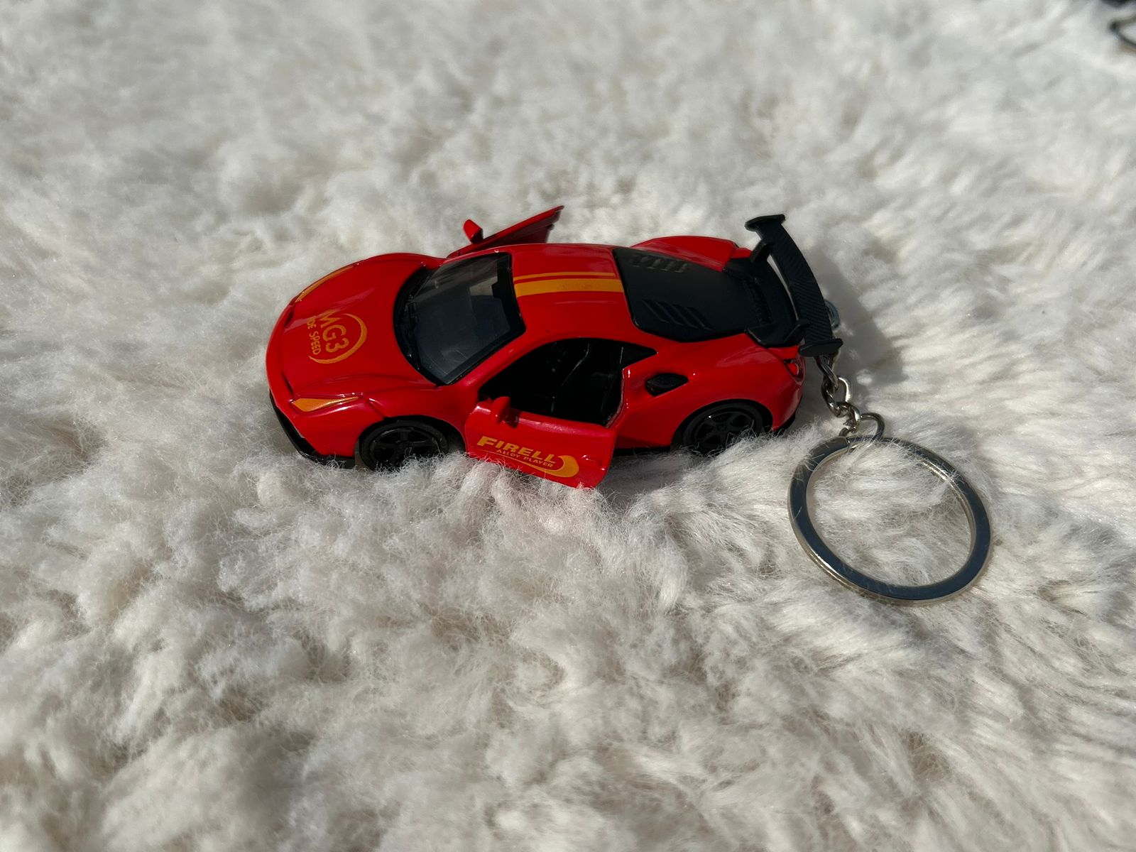 Ferrari Keychain – Red | 1:36 Scale Diecast Model